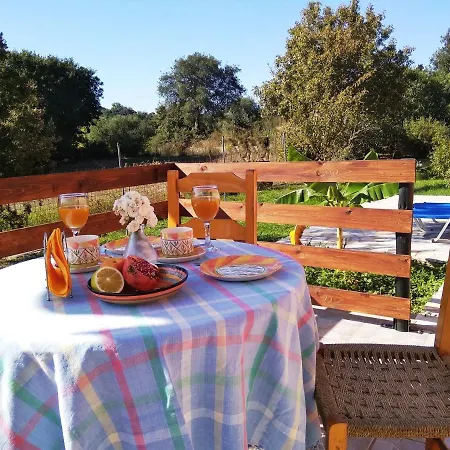 Joleni In Keramies 펜션